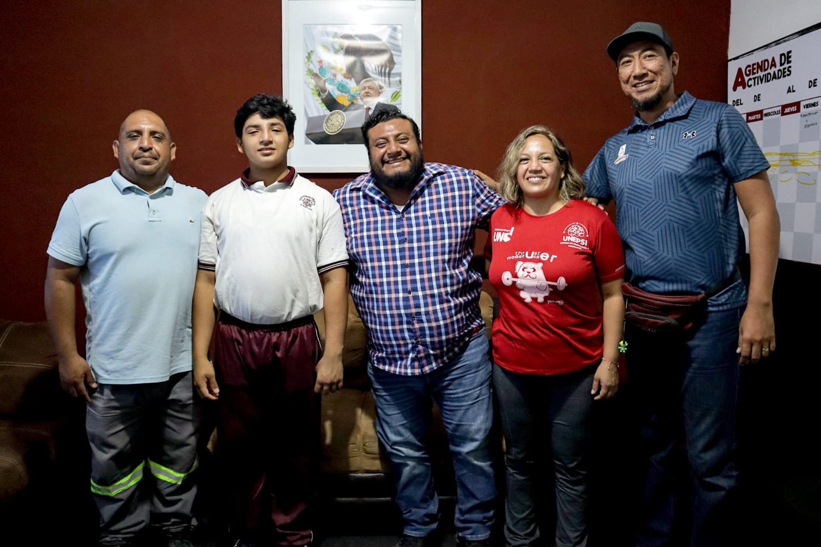 Respalda Miguel Sánchez Altamirano al campeón Henry López Lena Bello en Torneo Nacional de Halterofilia