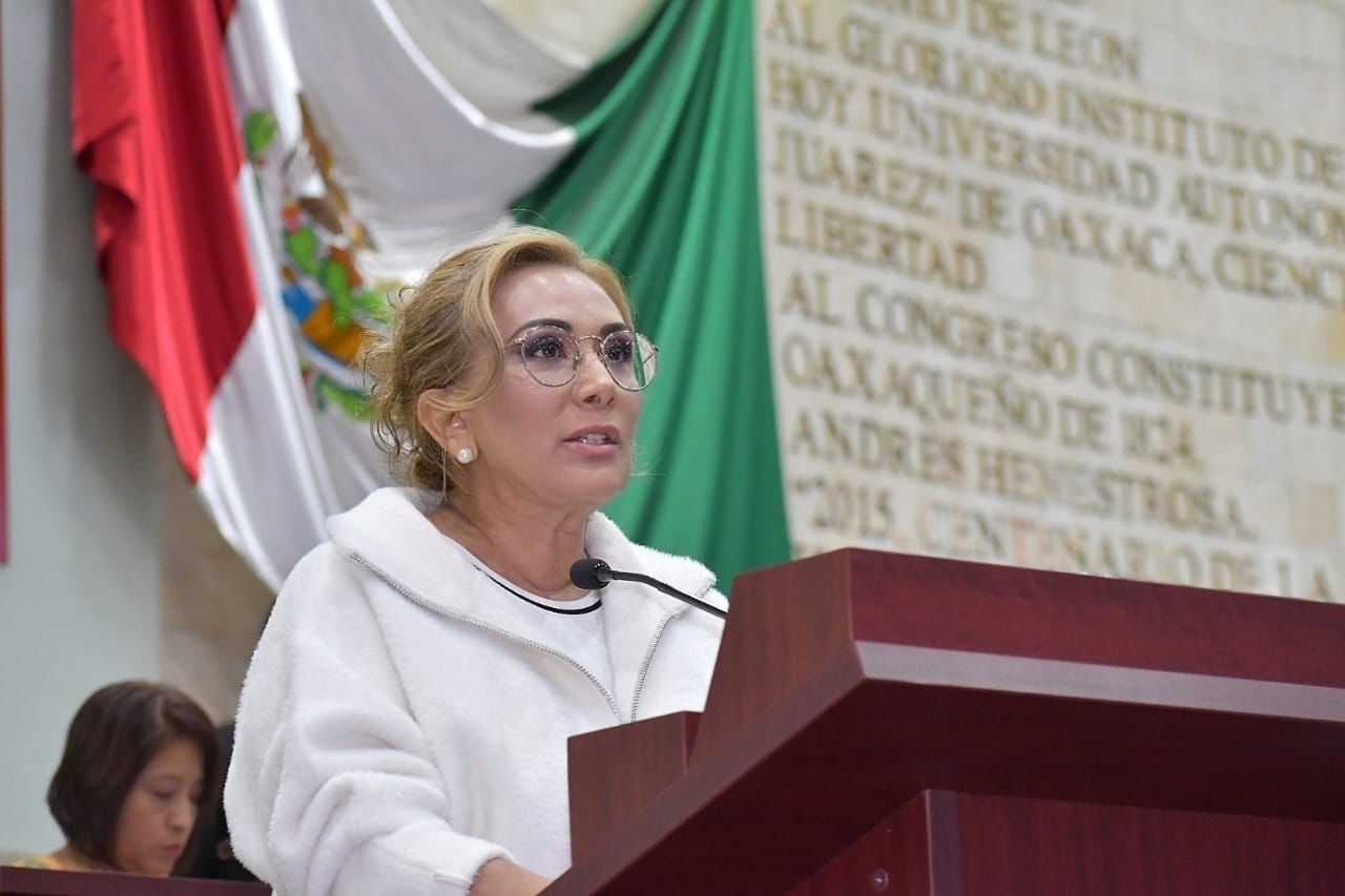 Salomón manda dedicatoria a Susana Harp: Aprueban morenistas reforma que violenta a las mujeres
