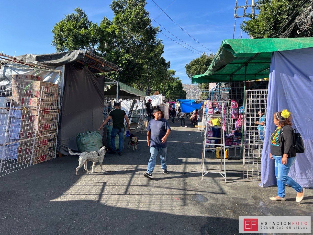 Comerciantes de juguetes se adueñan de calle central del de Abasto