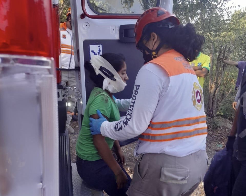 Grupo Beta auxilia a 23 migrantes lesionados en accidente carretero en Chiapas
