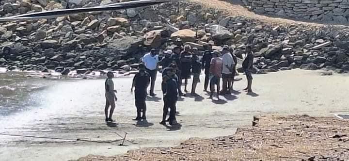 Vuelca lancha con una veintena de migrantes en costas de Salina Cruz, Oaxaca; todos sobreviven