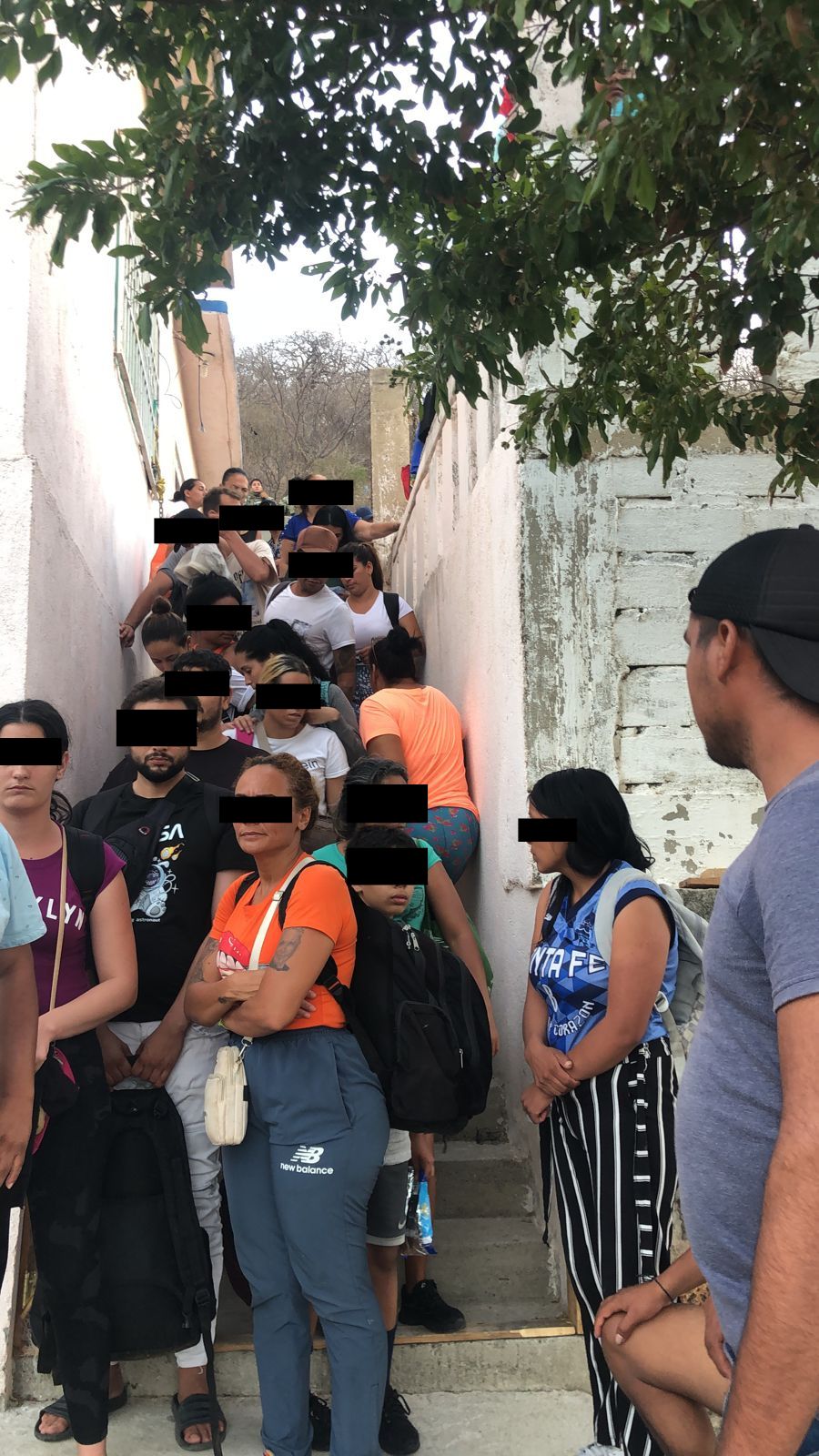 Fiscalía de Oaxaca rescata a 85 personas migrantes durante cateo realizado en el Istmo de Tehuantepec
