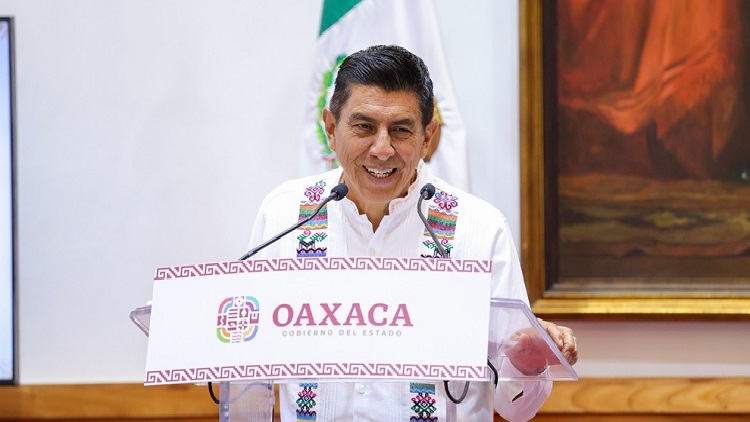 Bájenle dos rayitas, no pueden extorsionar e imponerse en obras: Gobernador a CIT, CTM y CATEM