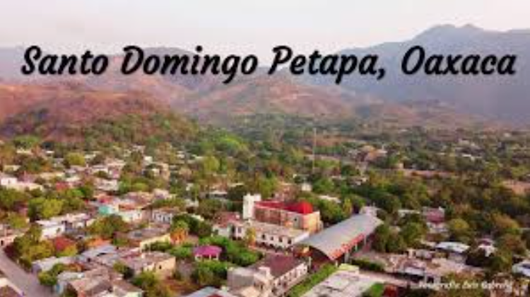 Ejecutan a ex Comisionado de la Policía Estatal y a mujer policía en Santo Domingo Petapa