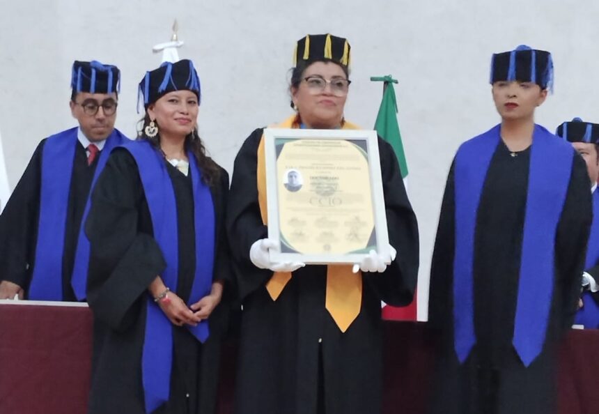 Otorgan a periodista Paulina Ríos Doctorado Honoris Causa
