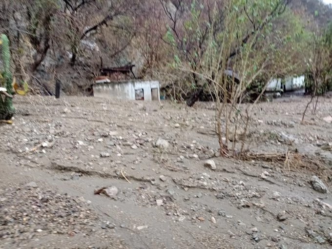 Fallecen tres personas en deslave por lluvias en Oaxaca