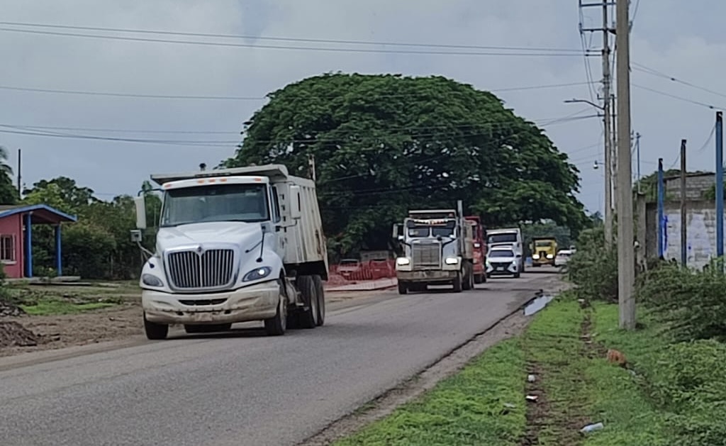La Marina despoja de cerro a Juchitán para beneficiar obra de Línea K del Interoceánico