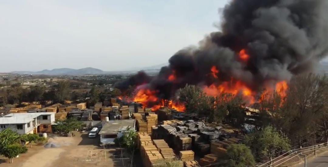 Infonavit llama a aplicar seguro de daños tras registrarse incendio en Oaxaca