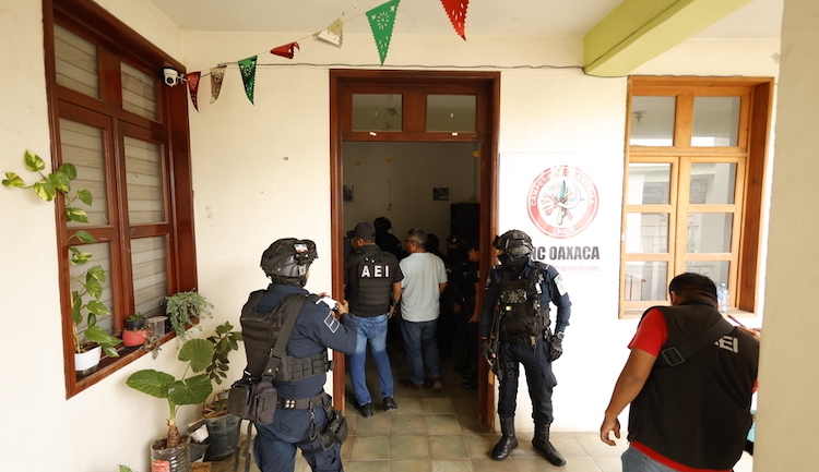 Gobierno de Jara va por extinción del PRI en Oaxaca: recupera inmueble de la CNC