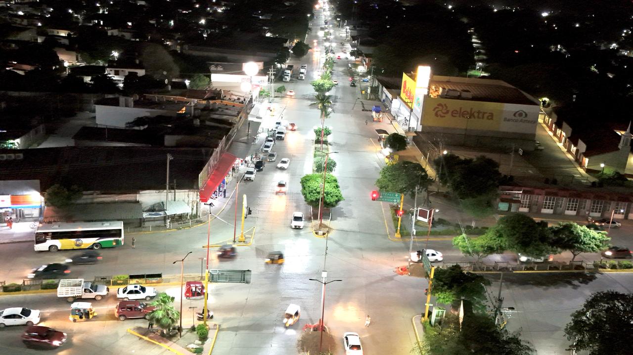 AYUNTAMIENTO JUCHITECO REHABILITA ALUMBRADO PÚBLICO EN CARRETERA JUCHITÁN – ESPINAL