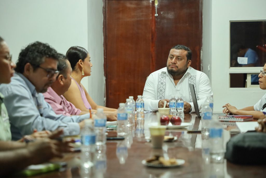 GOBIERNO DE JUCHITÁN Y JURISDICCIÓN SANITARIA PREPARAN CAMPAÑA DE DESCACHARRIZACIÓN PARA PREVENIR DENGUE