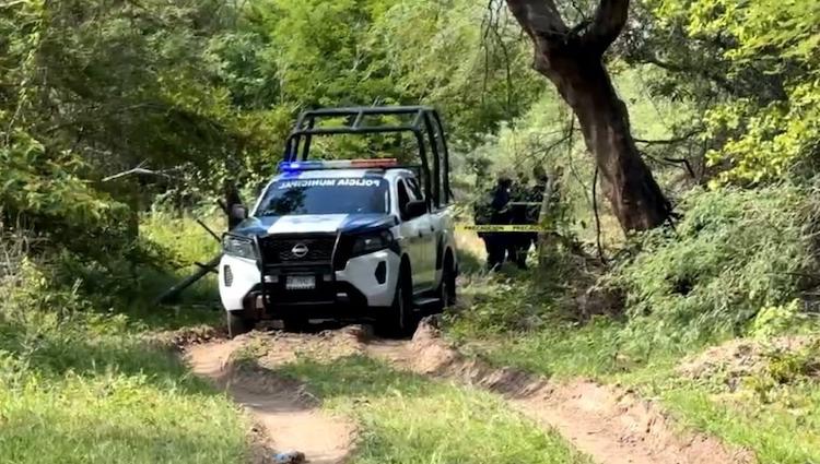 Asesinan a 4 hombres en Juchitán y los dejan encerrados en una camioneta
