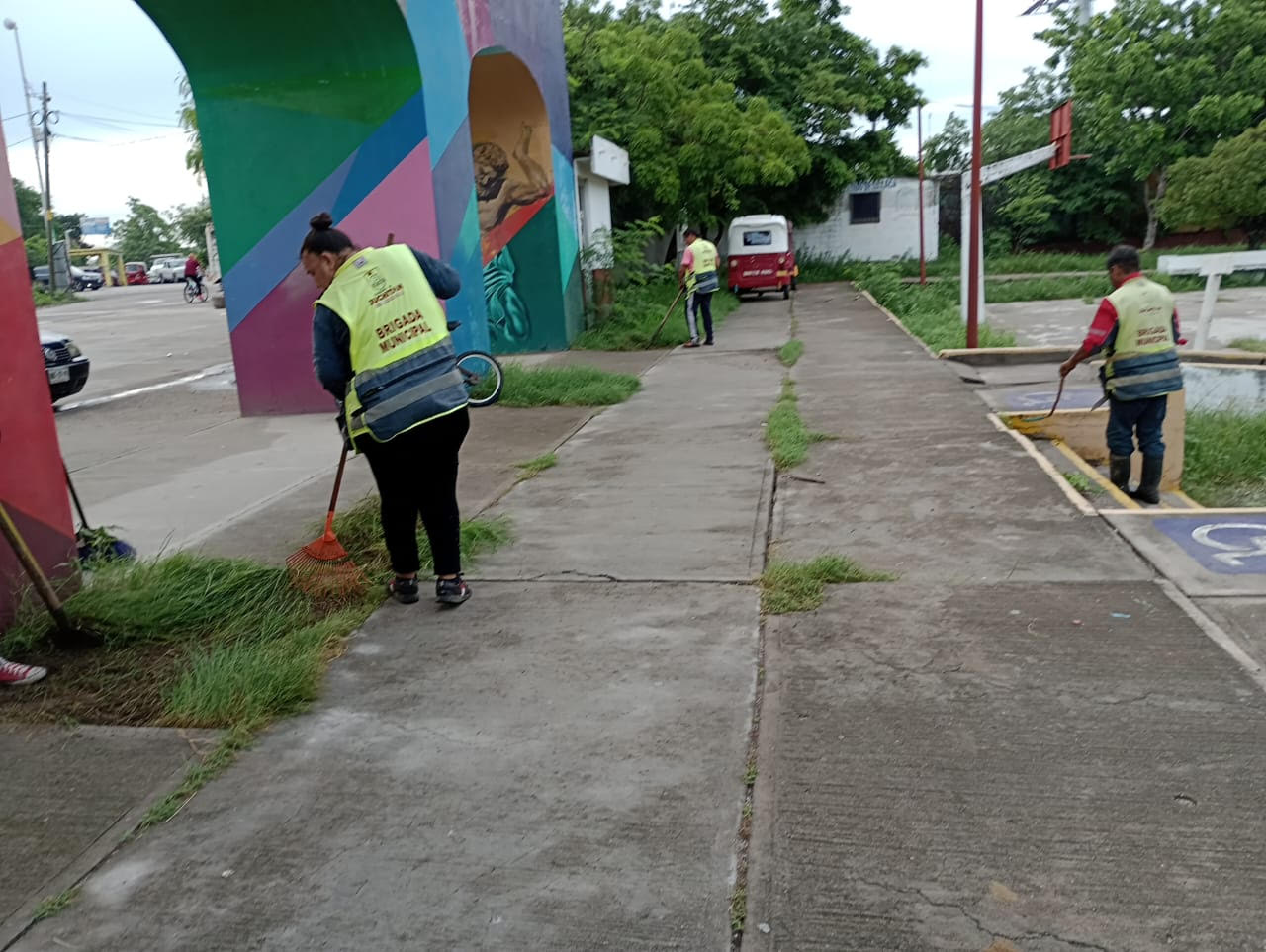 GOBIERNO JUCHITECO REAFIRMA COMPROMISO DEPORTIVO CON MANTENIMIENTO CONTINUO DE INSTALACIONES