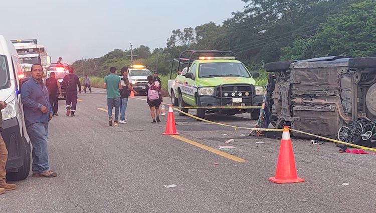 Investiga FGEO accidente en el Istmo en el que perdieron la vida tres personas migrantes
