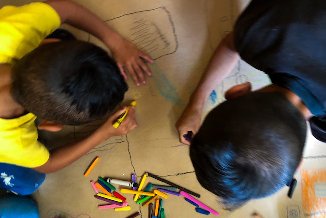 Buen camino ha de llevarte: infancias en migración