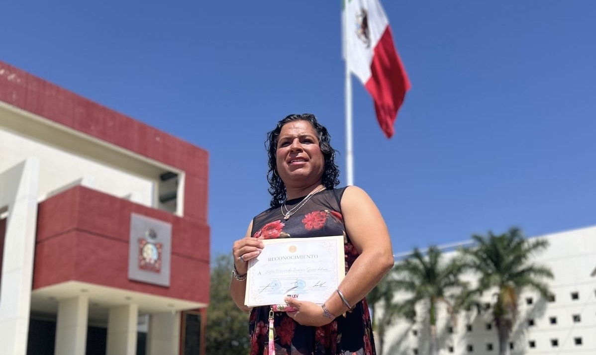 Denuncian discriminación, acoso laboral y despido contra mujer trans en el Congreso de Oaxaca