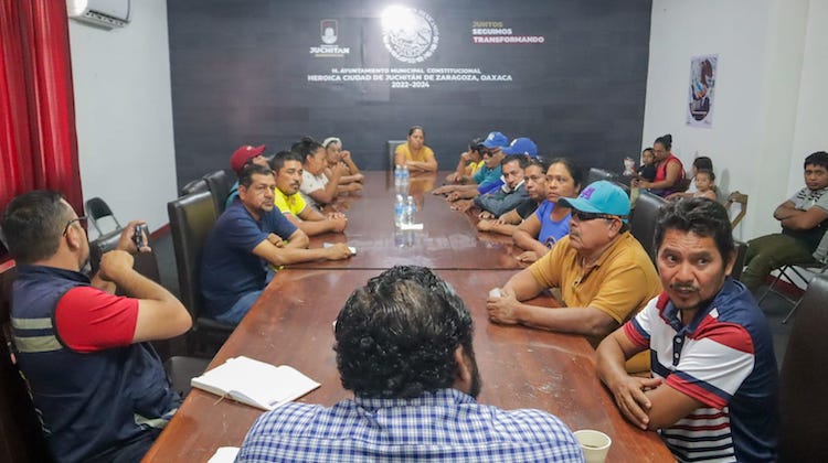 Ayuntamiento juchiteco rehabilitará drenaje colapsado en colonia Emiliano Zapata