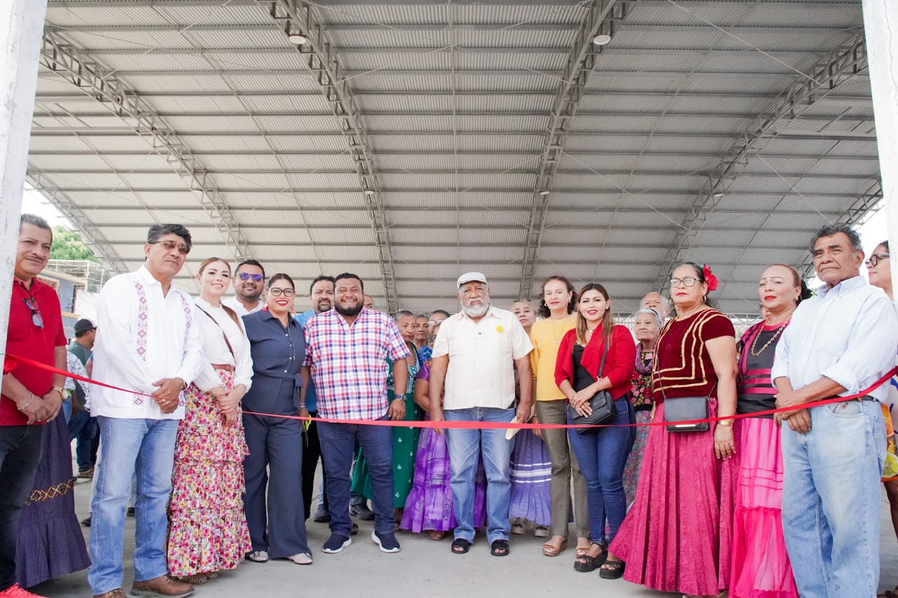 MIGUEL SÁNCHEZ ALTAMIRANO INAUGURA TECHADO ESTRUCTURAL DE LA PISTA DEL CALVARIO