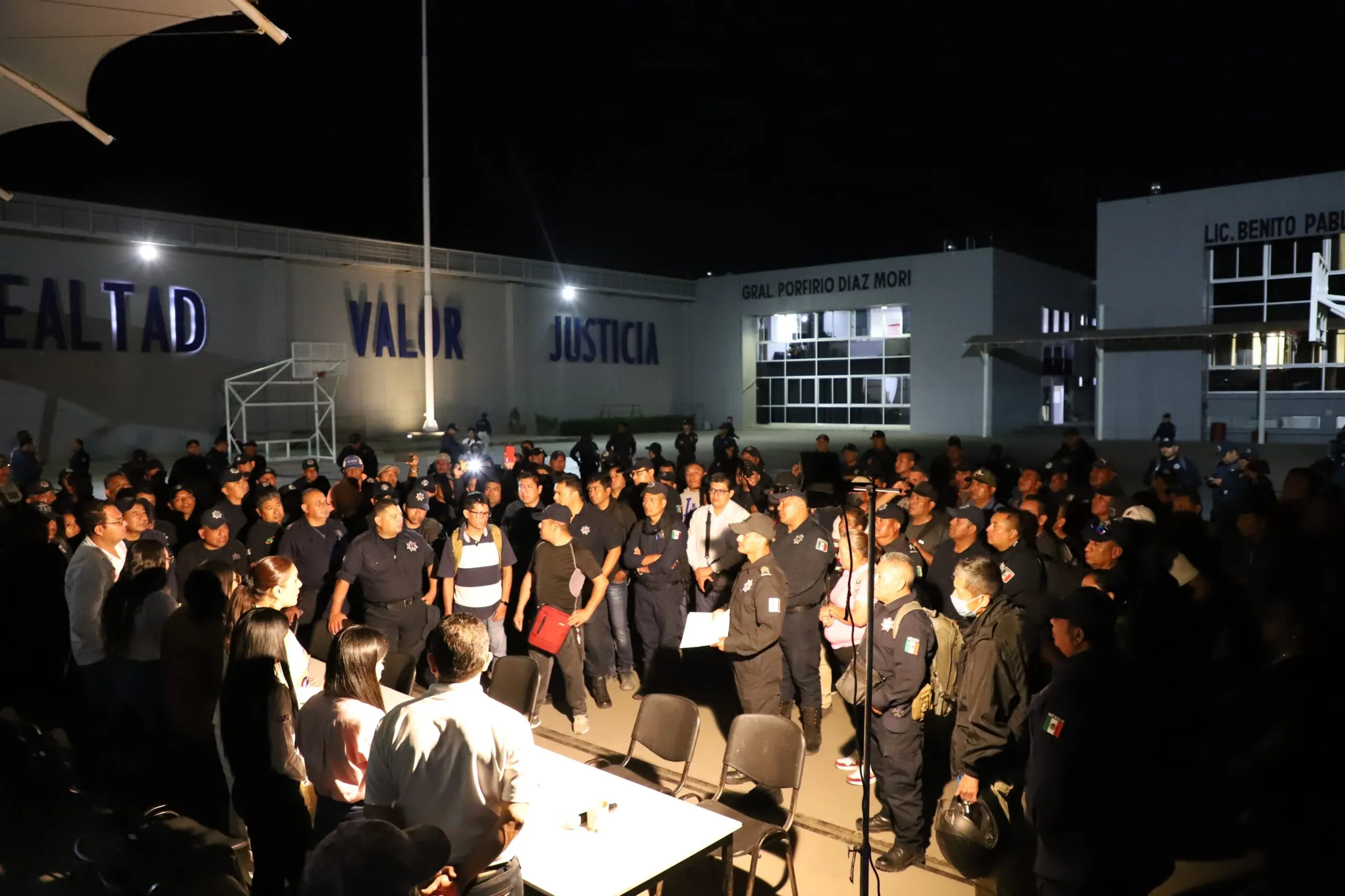 Policías de Oaxaca, anuncian protestas durante 7 días; ahora reclaman descuento fiscal y créditos de vivienda