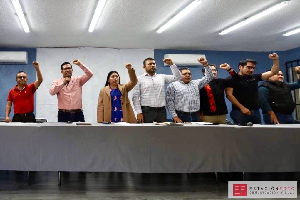 Gobernador de #Oaxaca, interviene ante titular de SEP, para atender demandas de S-22 y magisterio colapsa capital con bloqueo a cruceros