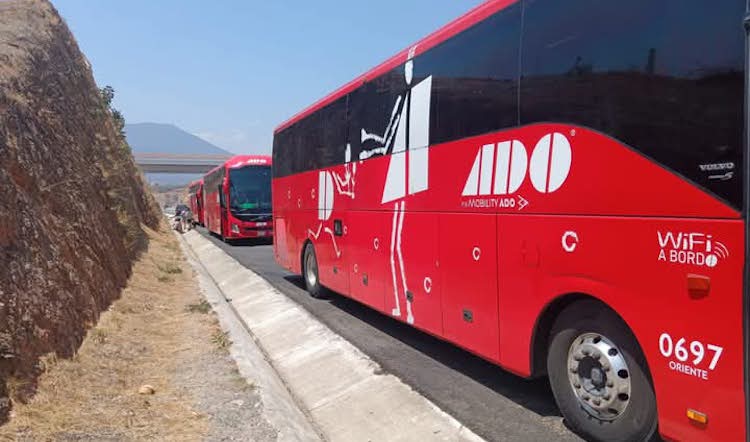 Autopista Barranca Larga – Ventanilla un negocio de más de 3 mil mdp para autoridades-transportistas de los Coatlanes; ahora extorsionan por camionetas y dinero