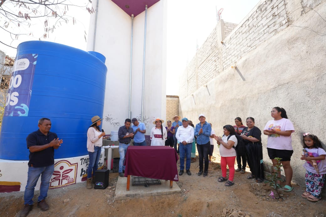 Santa Cruz Xoxocotlán garantiza acceso al agua con entrega de hidrantes móviles