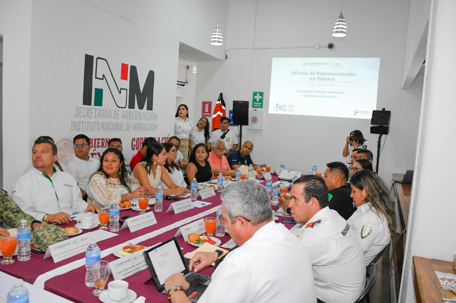 Segob e INM implementan operativo de seguridad y apoyo a migrantes en Huatulco