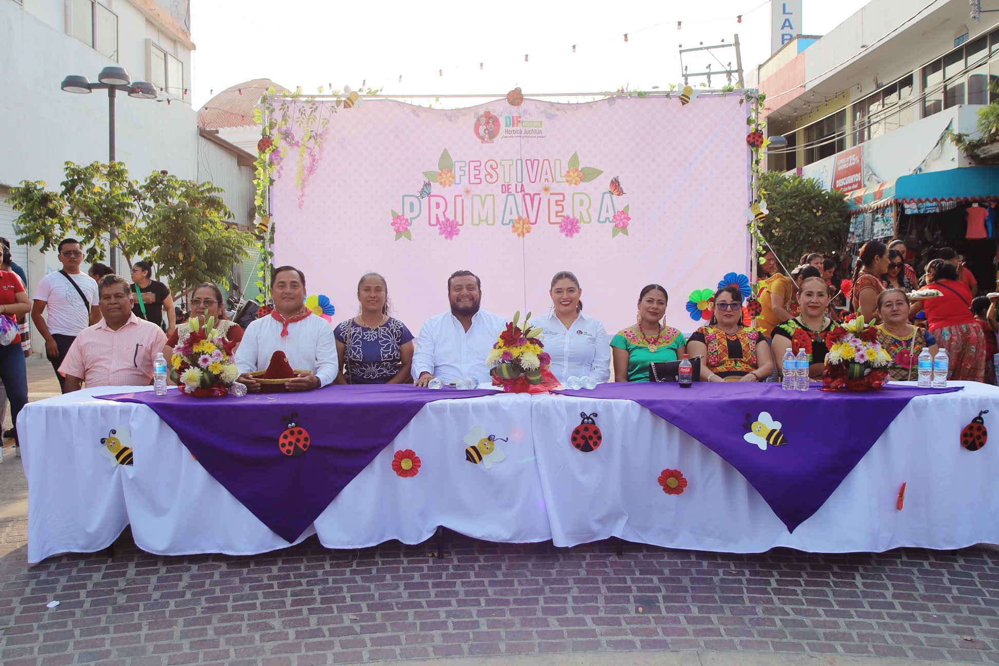 DIF JUCHITÁN CELEBRA LA PRIMAVERA CON FESTIVAL Y KERMÉS INFANTIL