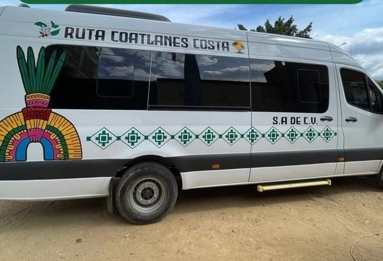 Cinco líneas de transporte aumentan a $350 el pasaje a Puerto Escondido