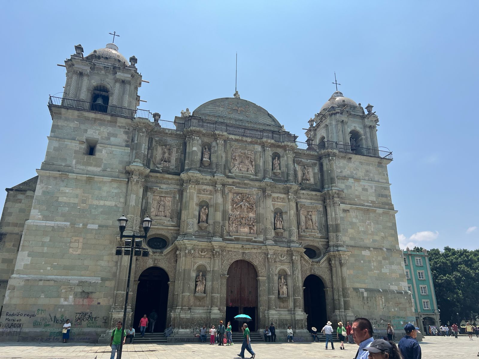 Tocan campanas en Oaxaca en señal de luto por muerte de Papa Francisco