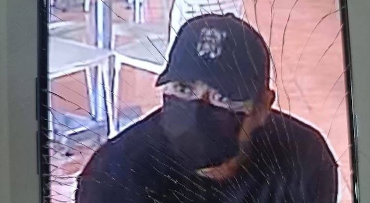 Asalto en plena “fiesta del pueblo”: roban  joyería en mercado público de Juchitán
