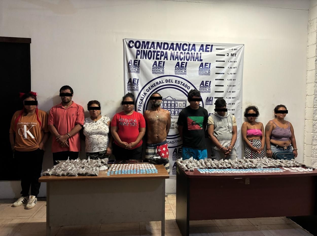 Obtiene FGEO vinculación a proceso contra nueve personas detenidas por narcomenudeo durante cateos realizados en la región de la Costa