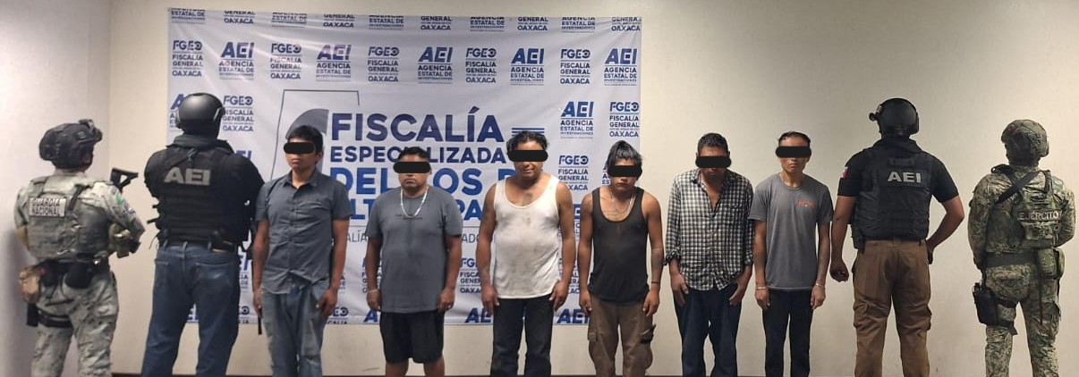 Fiscalía de Oaxaca ejecuta cateo en San Pedro Ixtlahuaca: detiene a seis personas, aseguran drogas y armas