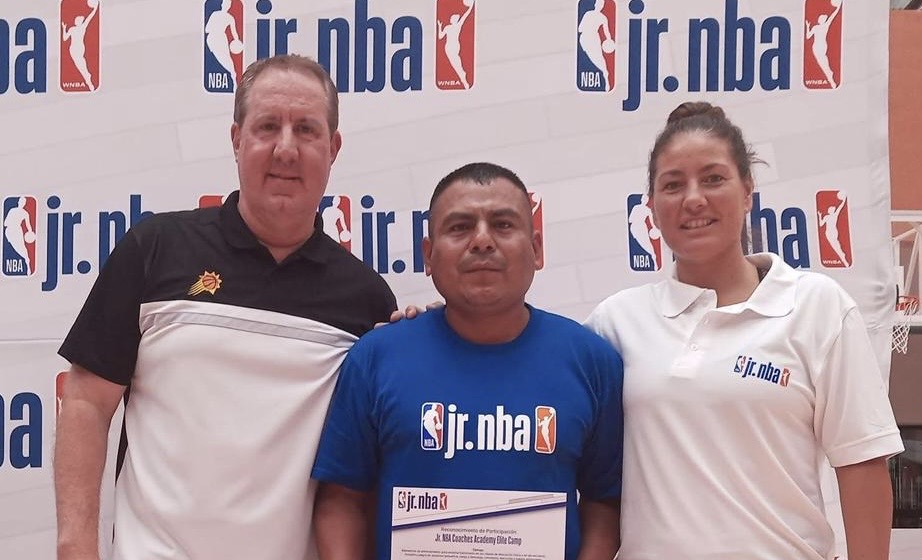 Asesinan a entrenador de básquetbol de niños triquis de Oaxaca, Cutberto Hernández