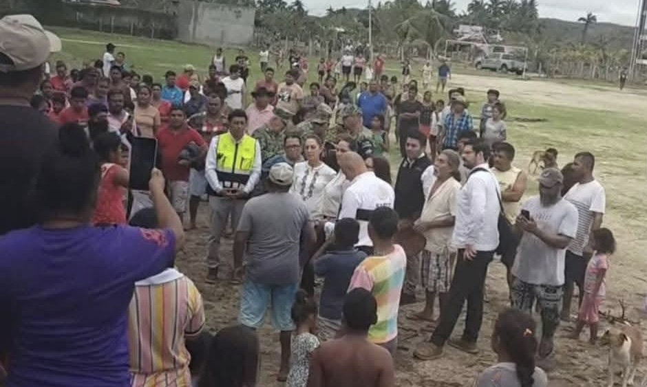 Siempre vamos a estar cerca de la gente, no les vamos a dejar: Sheinbaum en Oaxaca