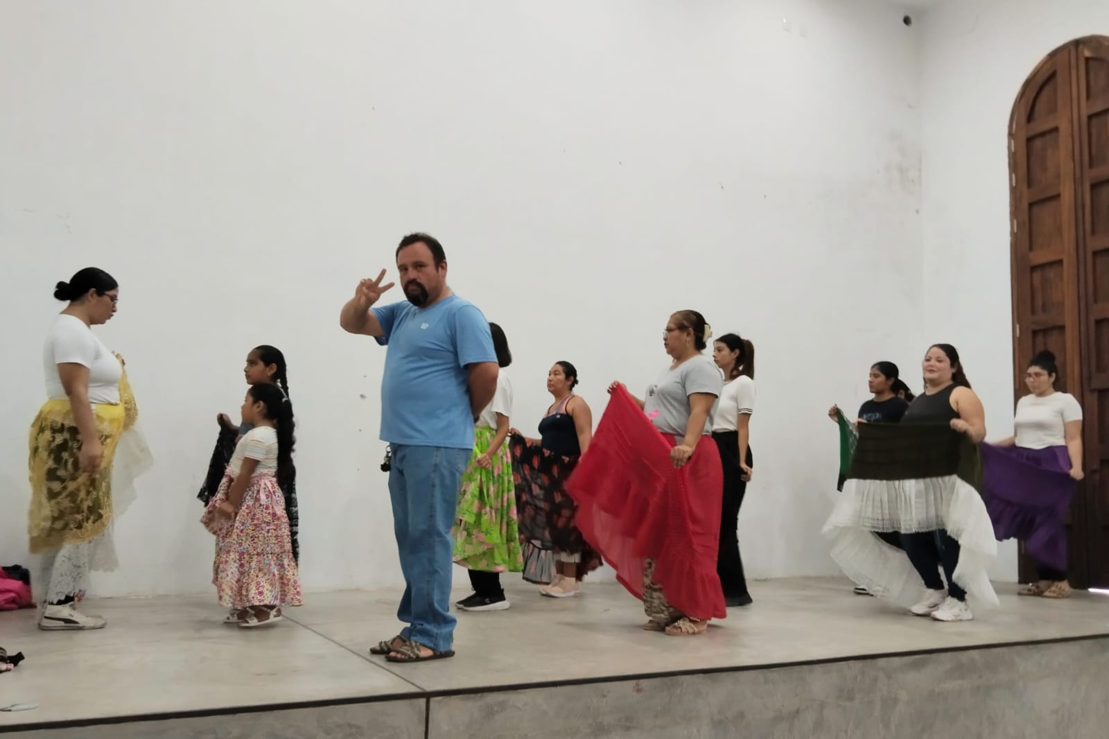 Inician talleres de verano en la biblioteca “Gabriel López Chiñas”