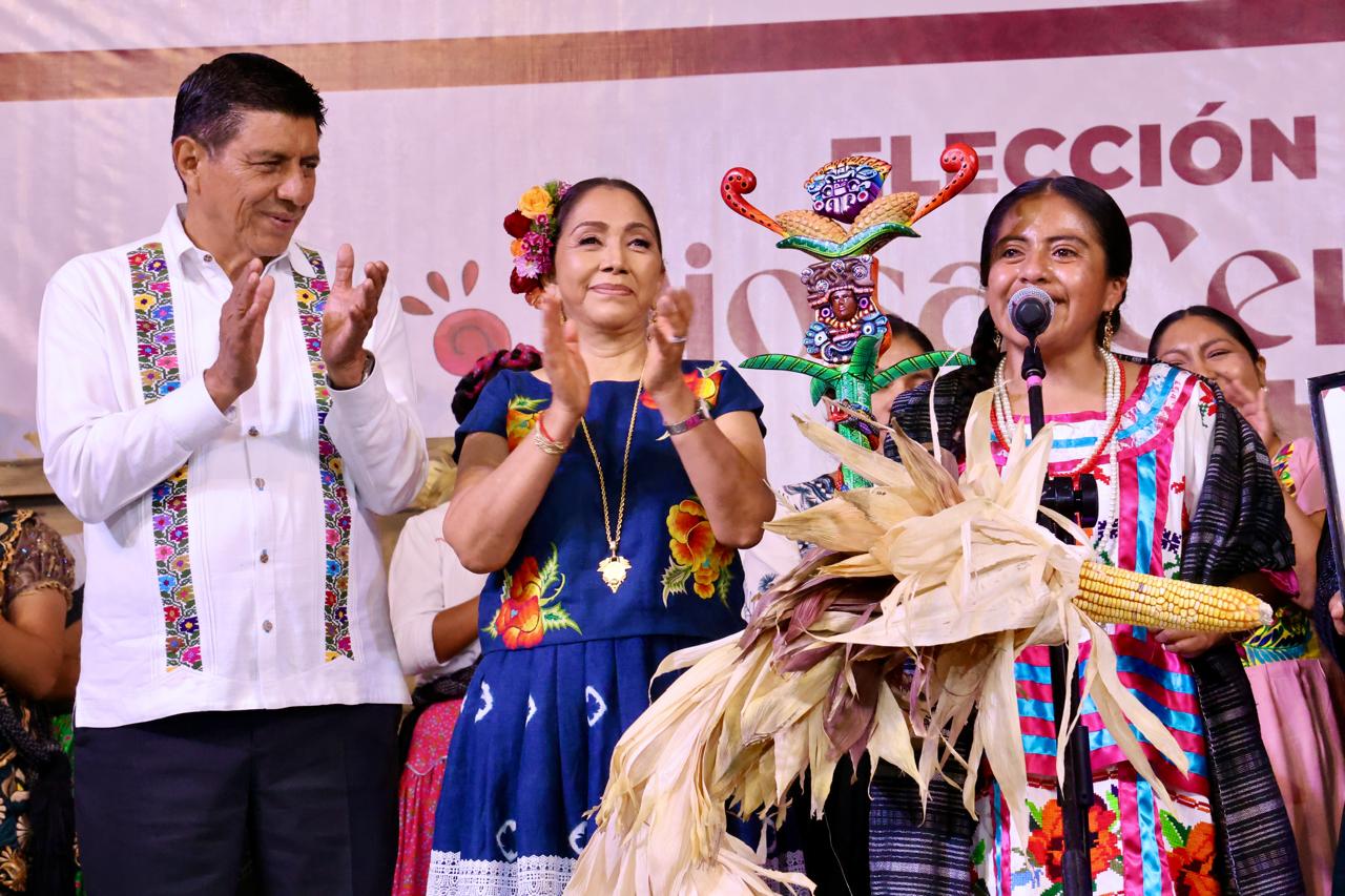Oaxaca no es mercancía, el mensaje de mujeres indígenas en el certamen Diosa Centéotl
