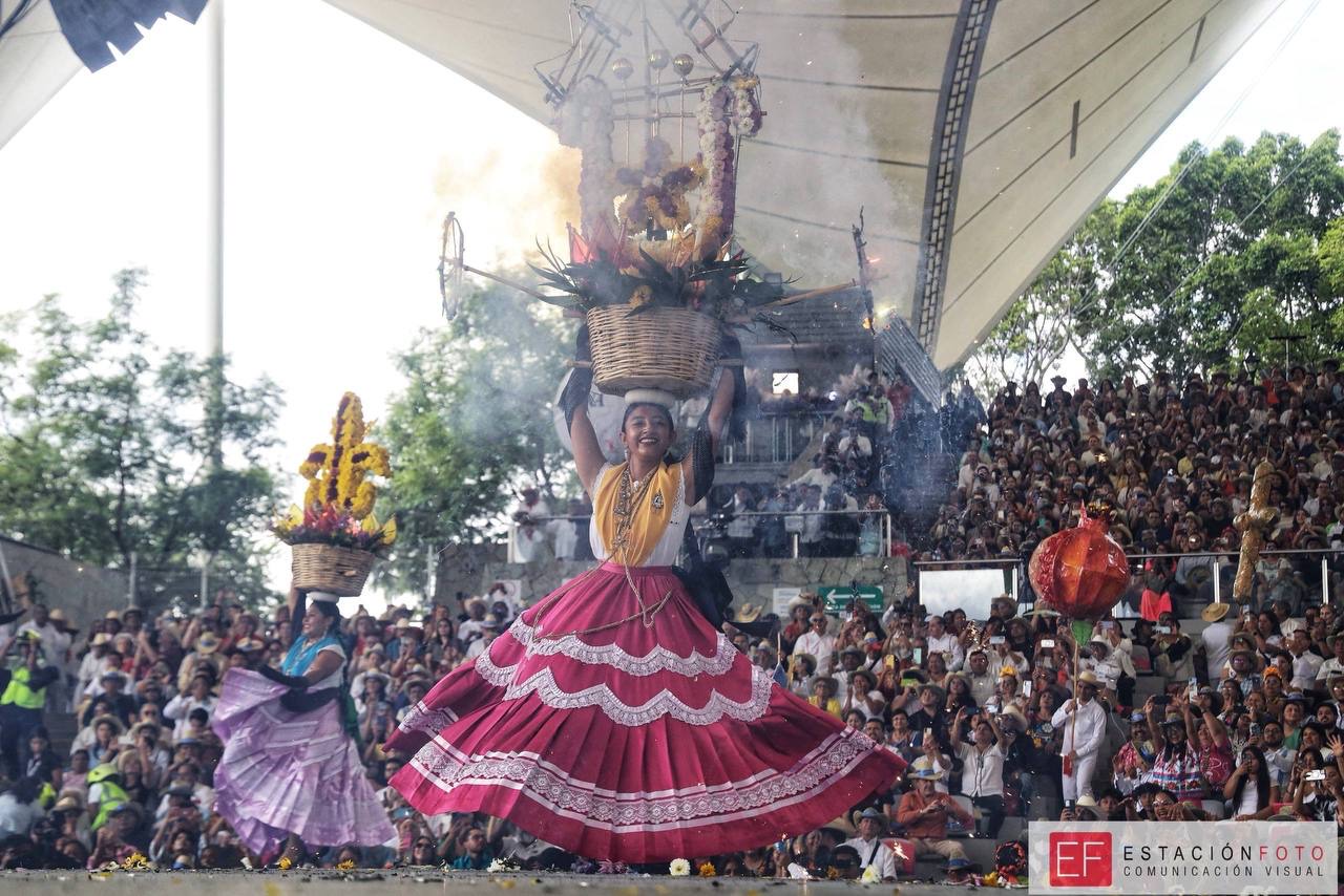 Sectur invirtió 39.8 mdp en logística- organización de la Guelaguetza; alebrijes monumentales y ferias