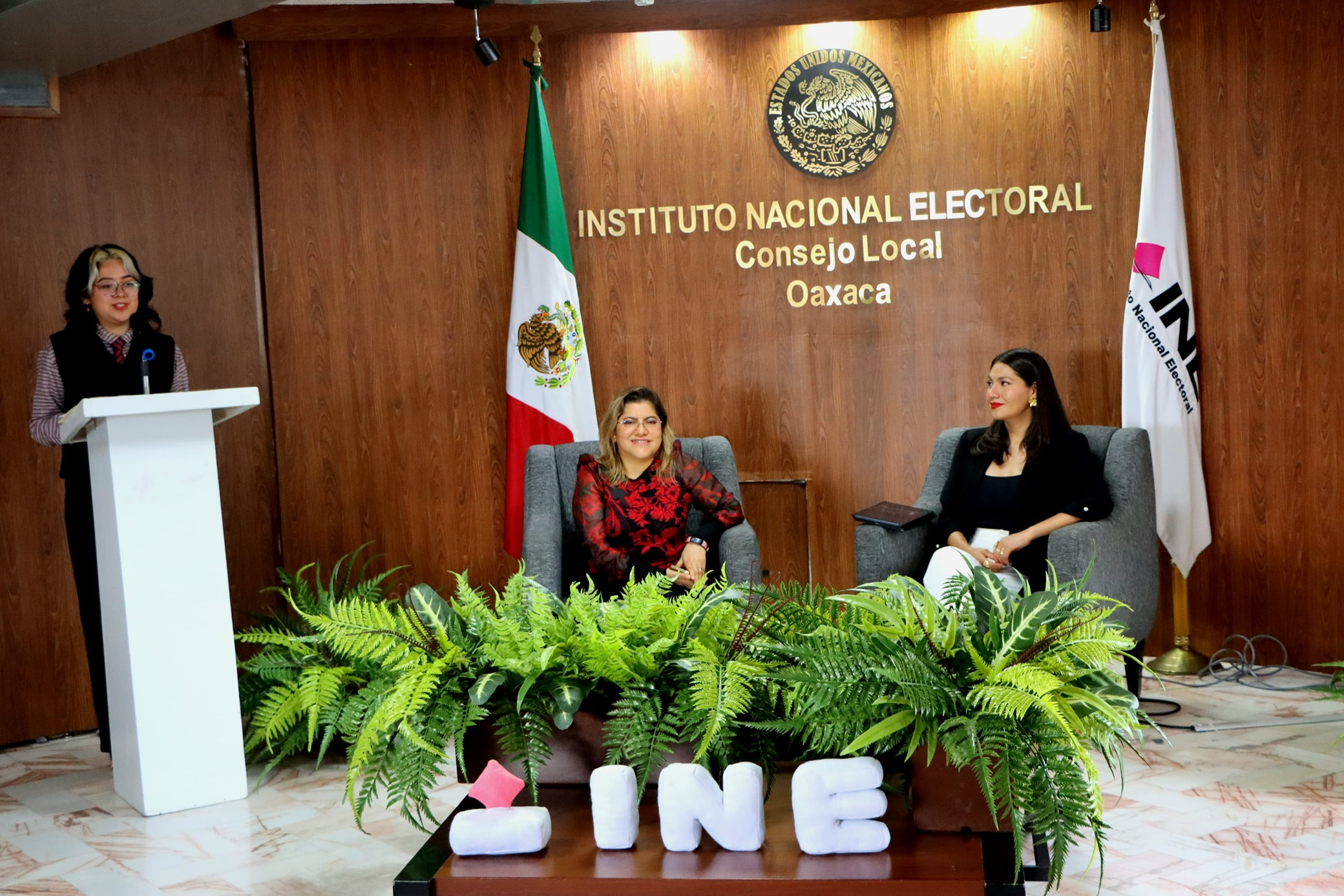 Con el foro “Tu INE en el Extranjero” se invita a la comunidad migrante a tramitar su credencial para votar