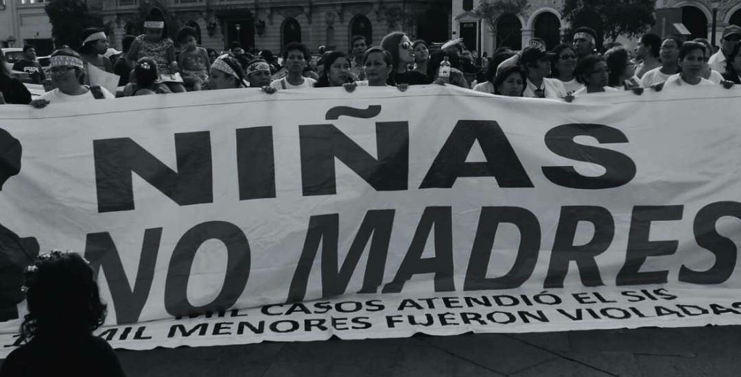 Muere niña de 13 años forzada a parir en Perú: el rostro del retroceso contra el aborto terapéutico