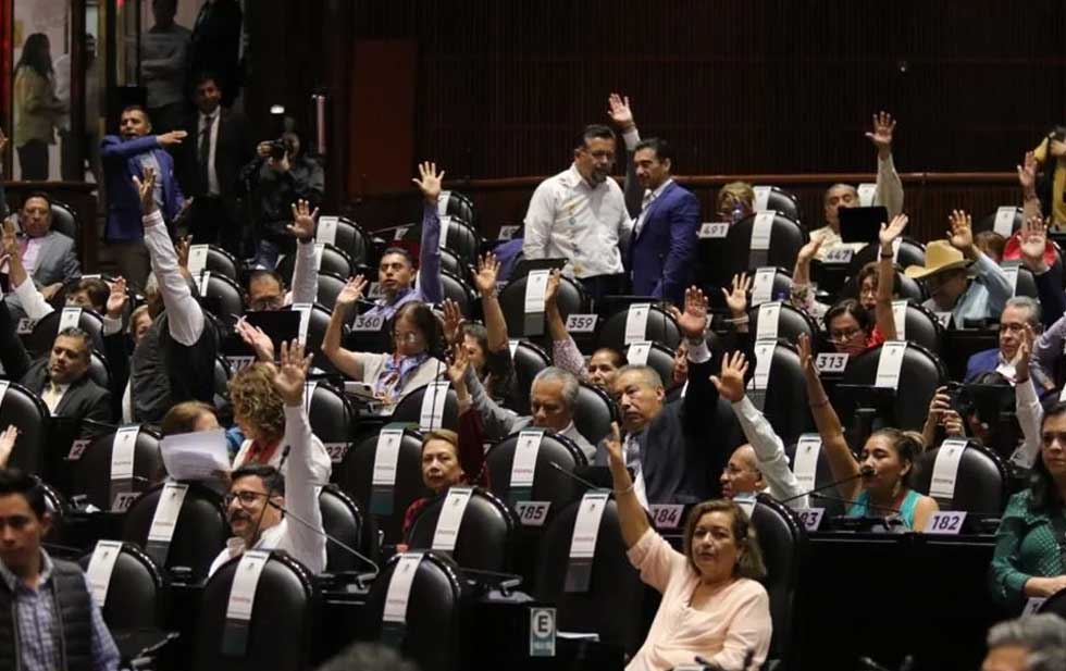 Congreso aprobará reforma a Fondo de Pensiones de Policías/ reducirá edad de jubilaciones y darán 100% de salario en retiro