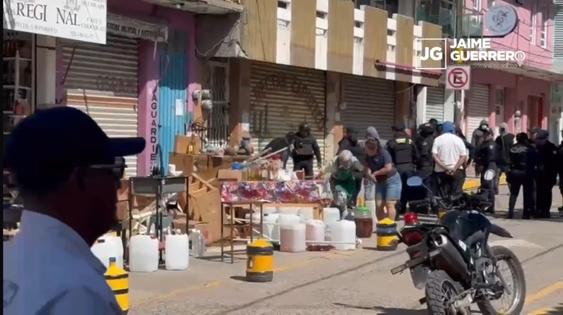 Escándalo en Huajuapan: Detienen a líder del FNIC por despojo violento a pareja de adultos mayores; organización responde con bloqueos carreteros