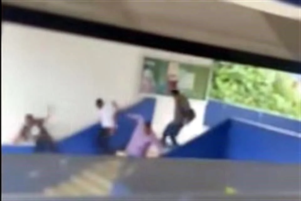 Violentan a estudiantes que pedían condonación por promedio alto en Derecho UABJO
