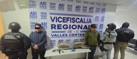 Fiscalía de Oaxaca detiene a cuatro personas, durante cateos en Miahuatlán de Porfirio Díaz, asegura drogas y huevos de tortuga