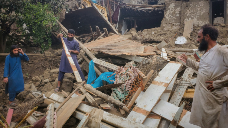 Más de 800 muertos y 2,500 heridos, saldo de terremoto en Afganistán