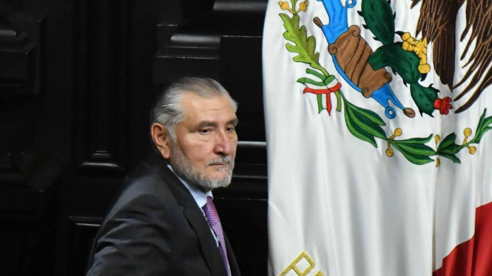 Líder de Morena pide a Adán Augusto aclarar transferencias millonarias
