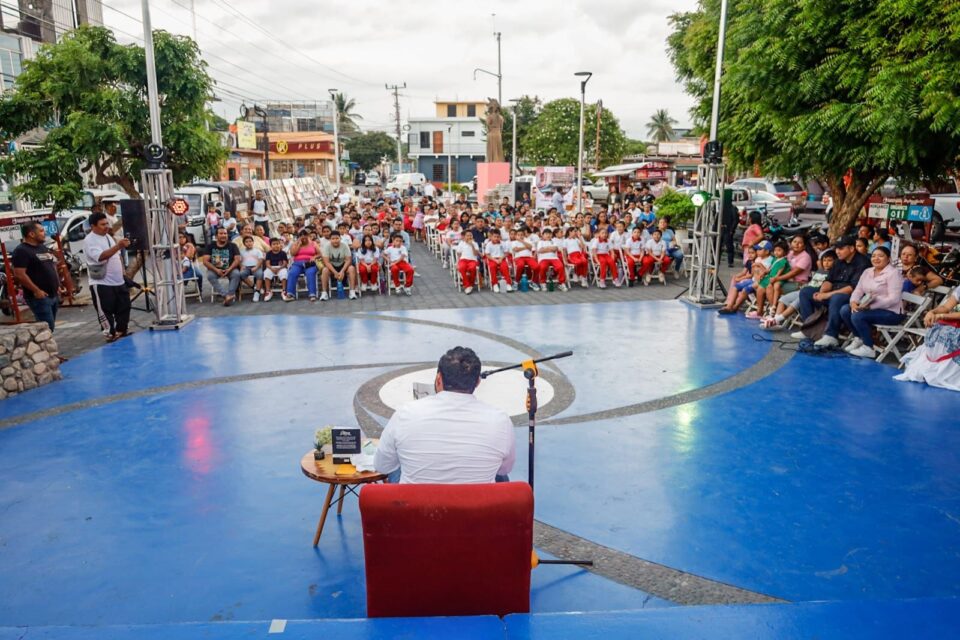 Dirección de Educación celebra con alegría el Festival de Lectura y Aventuras en Juchitán