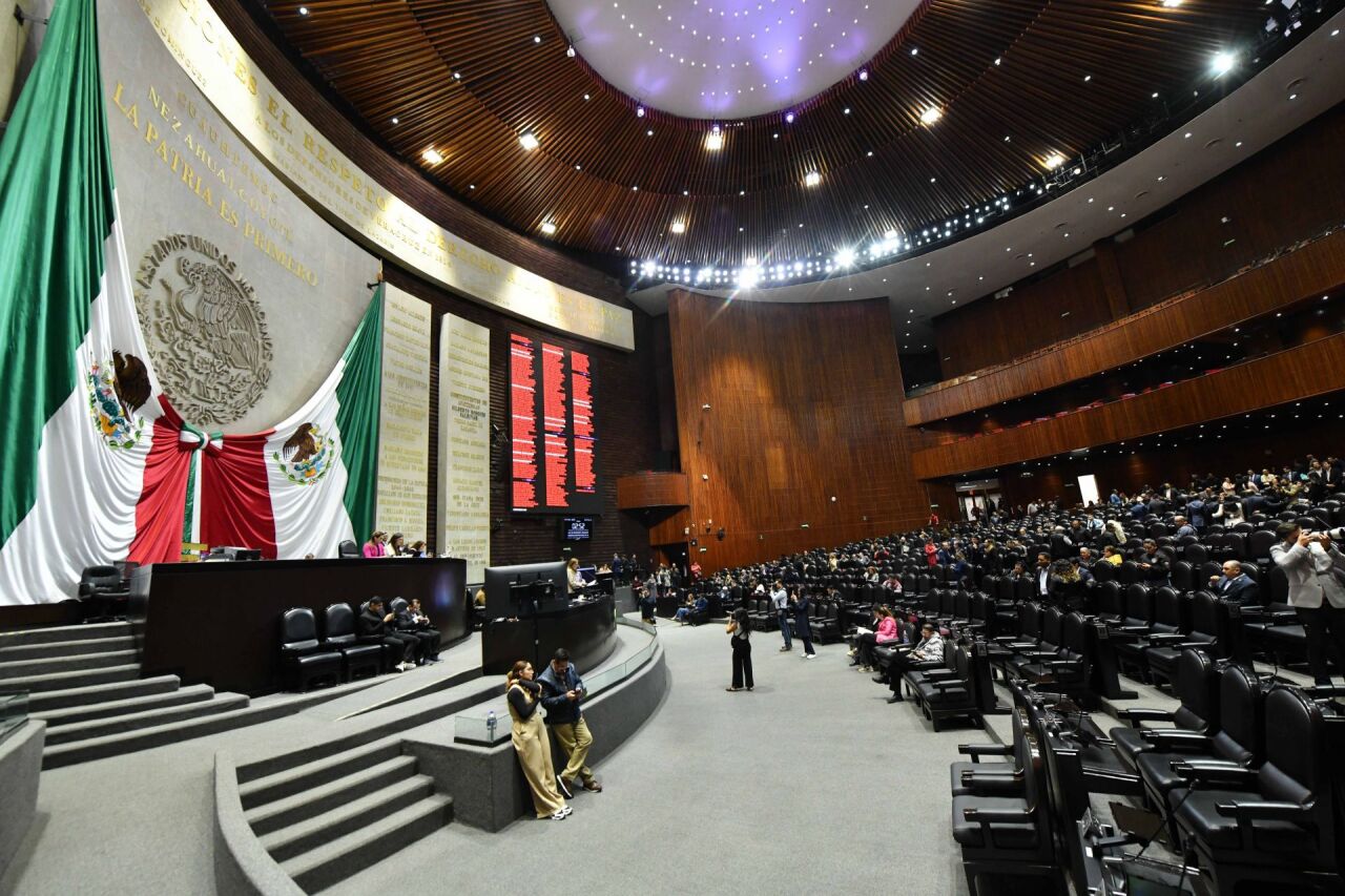Avanza aprobación de controvertida reforma al amparo en la Cámara de Diputados