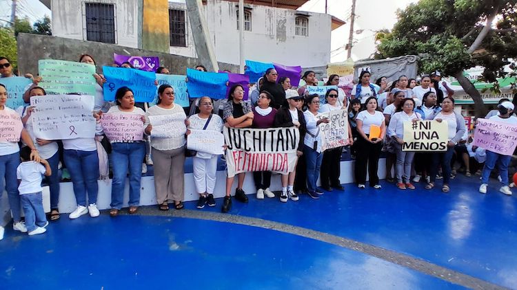 “Juchitán feminicida”: Colectivas, organizaciones y mujeres exigen alto a la violencia en Juchitán