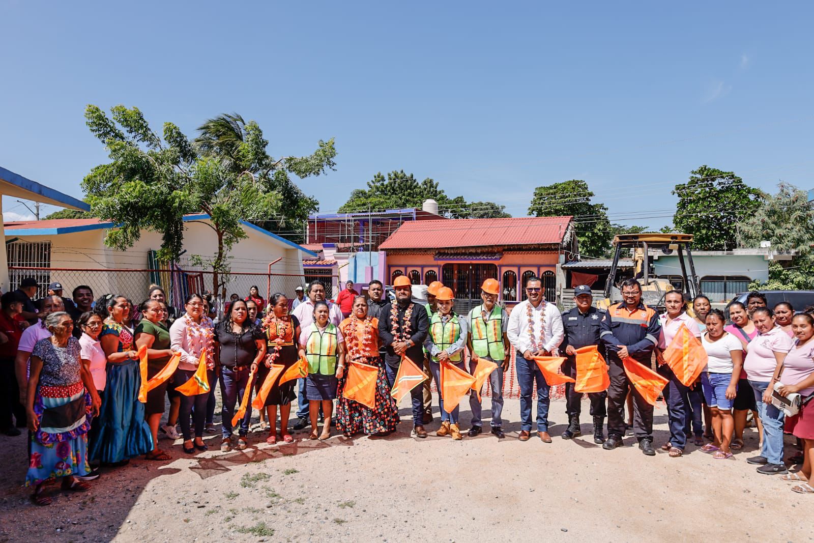 Miguel Quetu arranca la construcción de la barda perimetral en el jardín de niños “10 de Mayo”, al sur de la ciudad